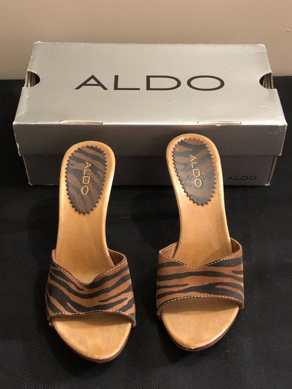 ALDO Y2K Zebra Animal Print Wooden Slide Mule Heels - Size 7.5 / 38